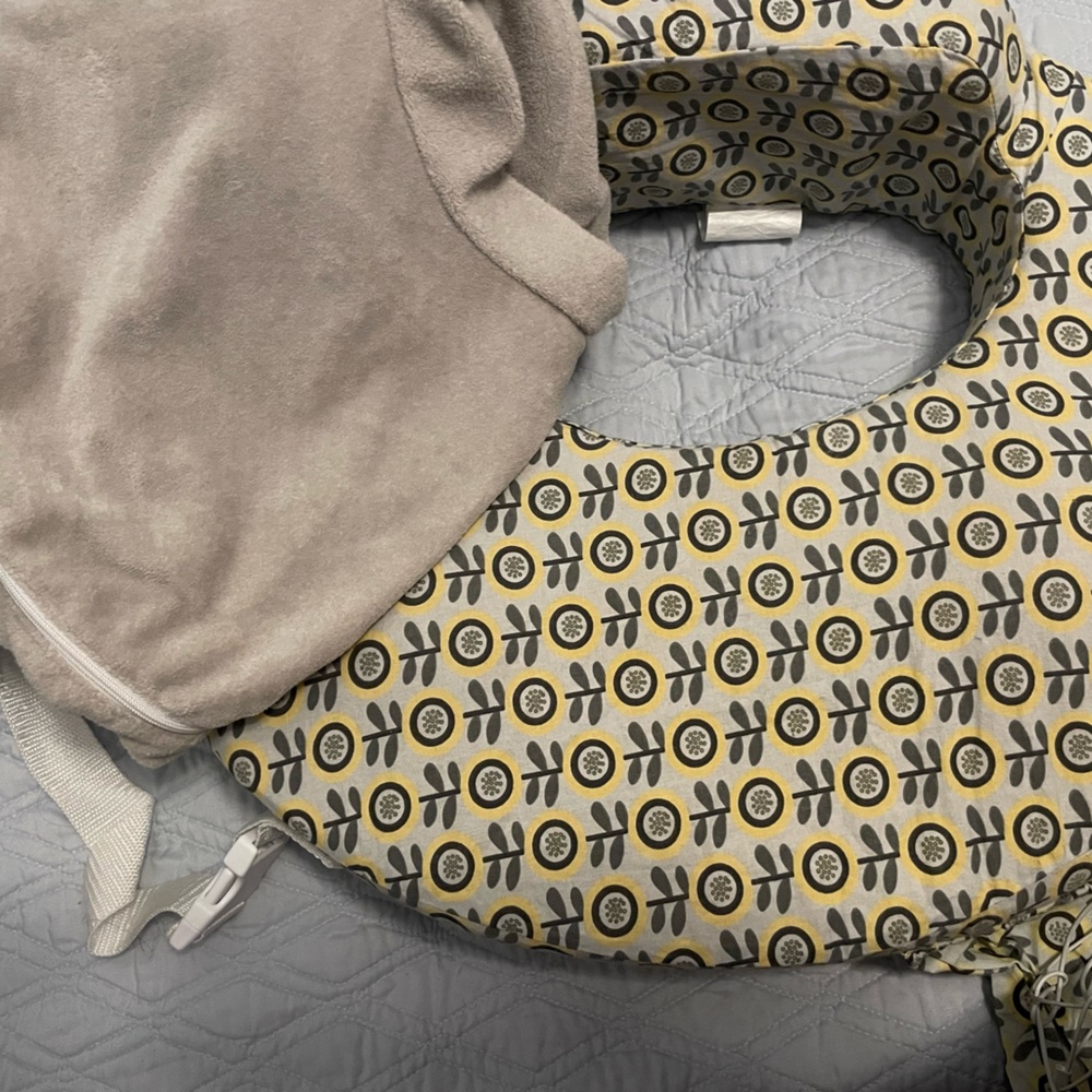 My Brest Friend nursing pillow and two covers